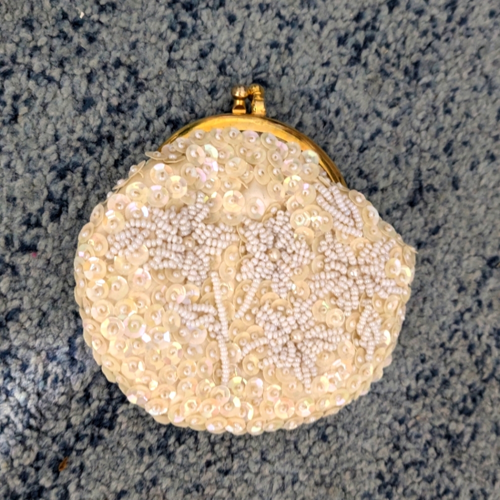 Vintage beaded change purse
